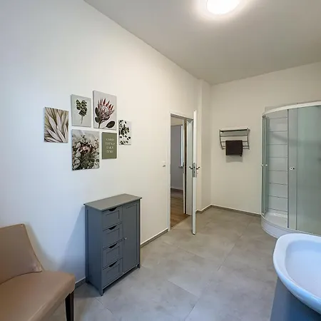 Haus Felsenruh Apartman *